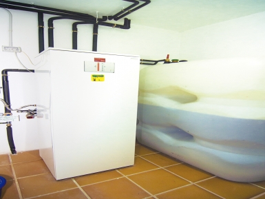 Sala de máquinas con caldera